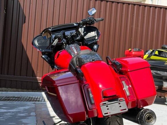 2025 Harley-Davidson CVO Road Glide ST, красный - вид 5