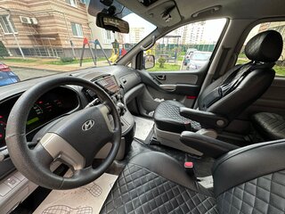 2008 Hyundai Grand Starex I, серый, 1780000 рублей, вид 2