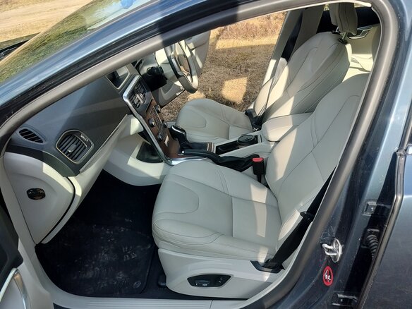 2017 Volvo V40 II Рестайлинг, синий, 1650000 рублей - вид 8