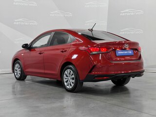 2021 Hyundai Solaris II Рестайлинг, красный, 1420000 рублей, вид 3