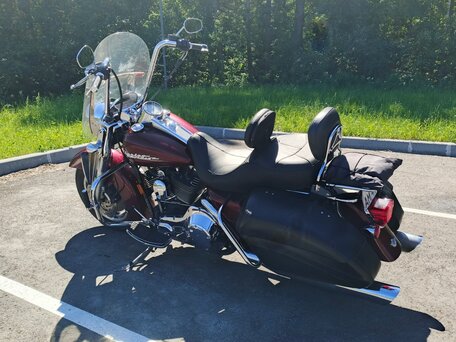 2005 Harley-Davidson Road King, красный, 700000 рублей, вид 3