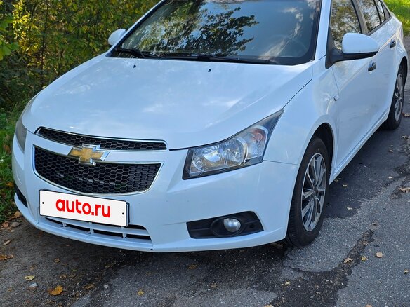 2012 Chevrolet Cruze I, белый, 750000 рублей