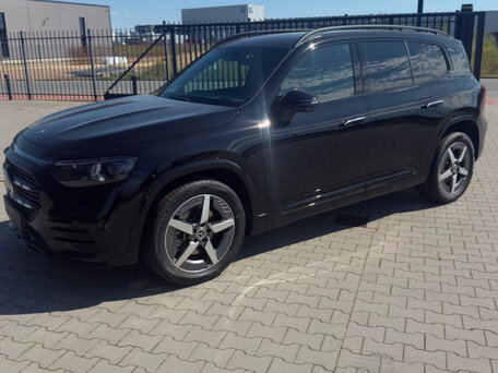 2026 Mercedes-Benz GLB 200 II (X244, X248), чёрный, 5490000 рублей, вид 1