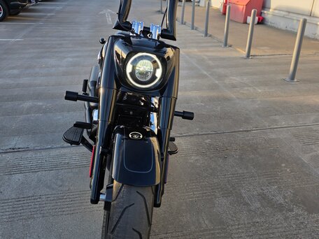 2024 Harley-Davidson Fat Boy, чёрный, 2249000 рублей, вид 4