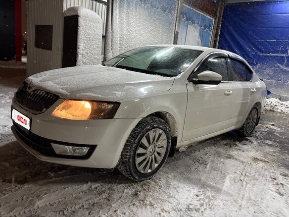 2015 Skoda Octavia III (A7), белый, 980000 рублей - вид 2