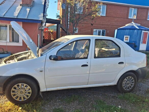 2008 Renault Logan I, белый - вид 2