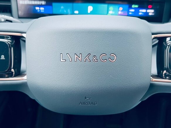 2026 Lynk & Co 900, синий - вид 34