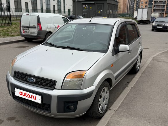 2007 Ford Fusion I Рестайлинг, серебристый, 310000 рублей - вид 1