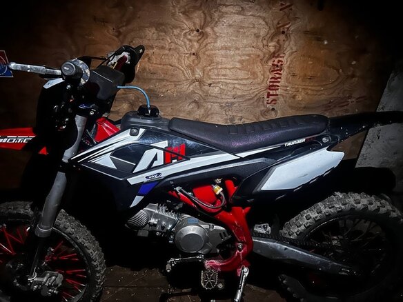 2023 Apollo Thunder, красный, 45000 рублей - вид 1