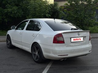 2011 Skoda Octavia II (A5) Рестайлинг, белый, 610000 рублей, вид 4
