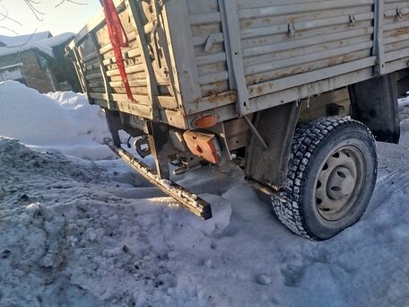 2011 УАЗ 3303, серый, 800000 рублей, вид 2