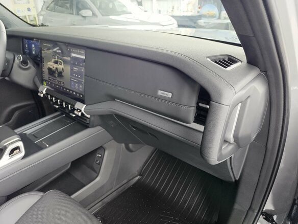 2025 Changan Deepal G318 I, серый, 6090000 рублей - вид 20