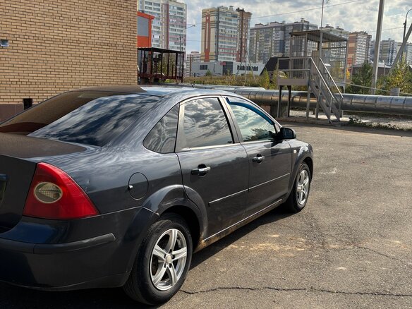 2006 Ford Focus II, серый, 400000 рублей - вид 2