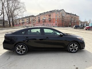 2020 Kia Forte III, чёрный, 1500000 рублей, вид 3