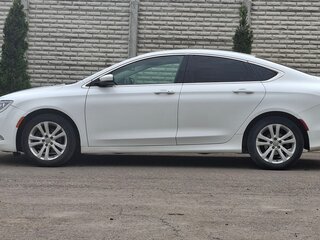 2015 Chrysler 200 II, белый, 949999 рублей, вид 4