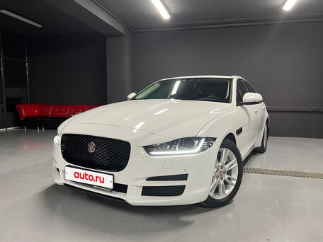 2016 Jaguar XE I, белый, 2300000 рублей, вид 4