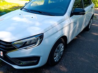 2025 Lada (ВАЗ) Vesta I Рестайлинг (NG), белый, 1350000 рублей, вид 1