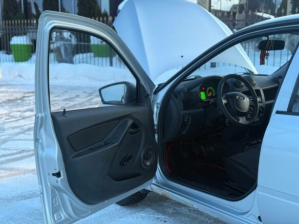 2015 Lada (ВАЗ) Granta I, серебристый, 310000 рублей - вид 8