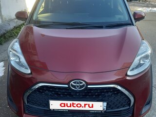 2019 Toyota Sienta II Рестайлинг, красный, 1480000 рублей, вид 2