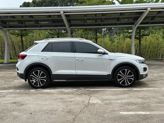 2022 Volkswagen T-Roc I (China Market), белый, 1700000 рублей, вид 5