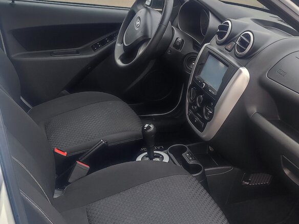 2015 Lada (ВАЗ) Granta I, белый, 400000 рублей - вид 10
