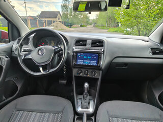 2016 Volkswagen Polo V Рестайлинг, красный, 1000000 рублей, вид 5