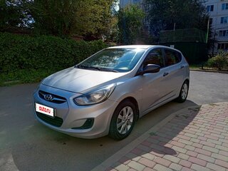 2011 Hyundai Solaris I, серебристый, 660000 рублей, вид 1