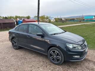 2018 Volkswagen Polo V Рестайлинг, серый, 950000 рублей, вид 1