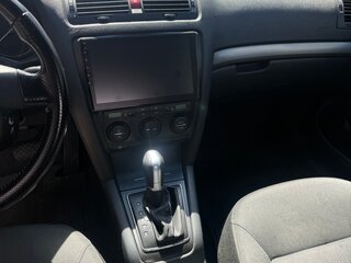 2008 Skoda Octavia II (A5), чёрный, 750000 рублей, вид 3
