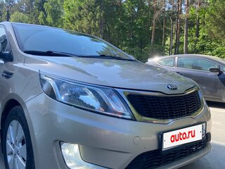 2013 Kia Rio 4-speed III, бежевый, 1000000 рублей, вид 4