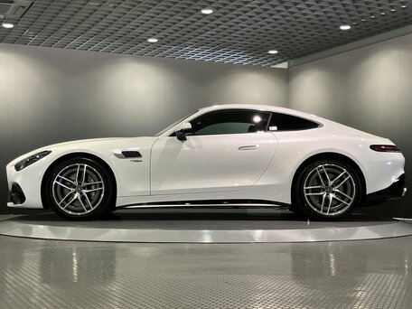 2024 Mercedes-Benz AMG GT 43 II, белый, 12600000 рублей, вид 4