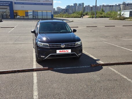 2019 Volkswagen Tiguan II, чёрный, 2800000 рублей, вид 1