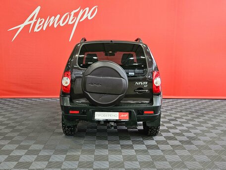 2018 Chevrolet Niva I Рестайлинг, коричневый, 745000 рублей, вид 4