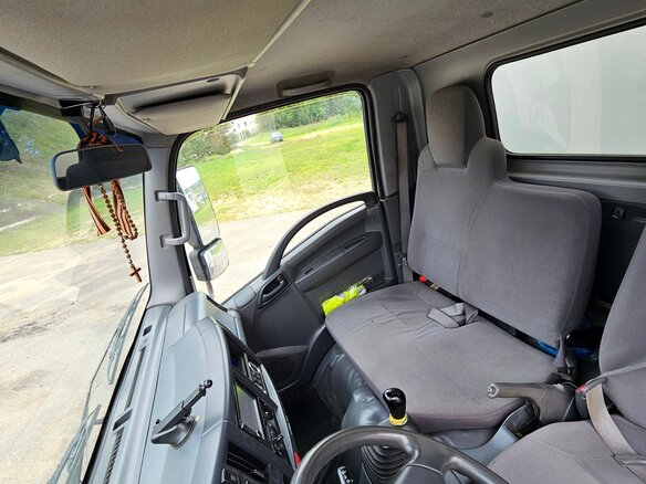 2014 Isuzu Elf (N-series), белый, 3100000 рублей - вид 10