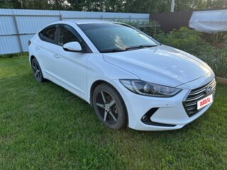 2018 Hyundai Elantra VI (AD), белый, 1500000 рублей, вид 3