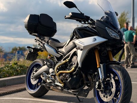 2018 Yamaha MT-09 Tracer (FJ-09), синий, 995000 рублей, вид 2