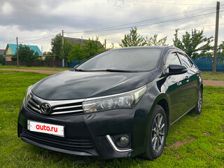 2013 Toyota Corolla X (E140, E150) Рестайлинг, чёрный, 1050000 рублей, вид 2