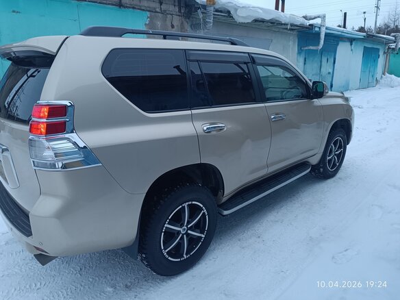 2010 Toyota Land Cruiser Prado 150 Series, золотистый, 2740000 рублей - вид 8