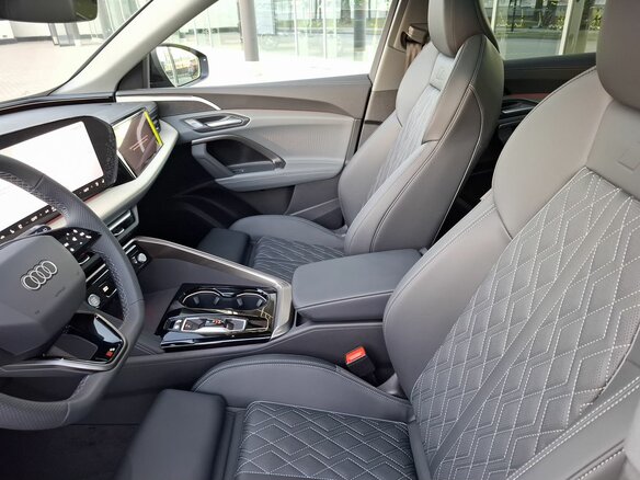 2026 Audi Q5 L III (GU), чёрный, 6880000 рублей - вид 14