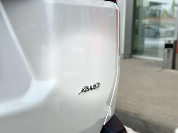 2026 Toyota RAV4 VI (XA60), белый, 4500000 рублей - вид 15