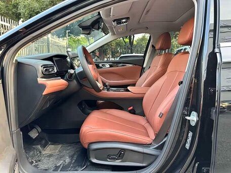 2025 Geely Emgrand III, чёрный, 935000 рублей, вид 4