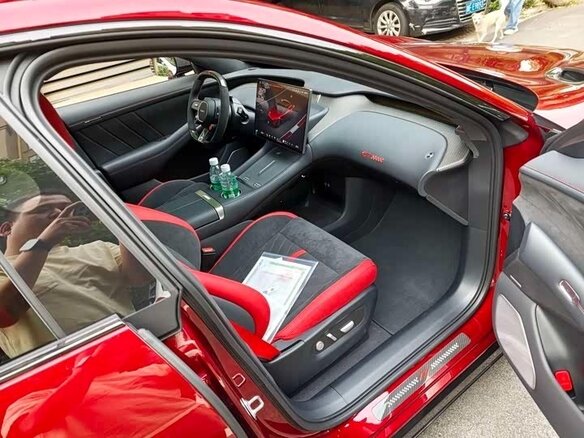 2026 Xiaomi YU7 GT, красный - вид 6