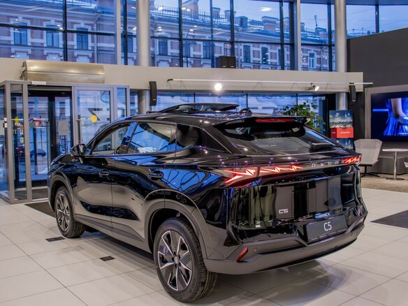 2026 Omoda C5 II, чёрный - вид 6
