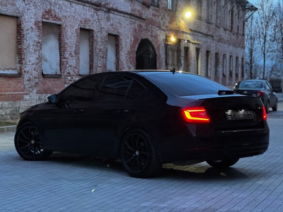 2018 Skoda Octavia III (A7) Рестайлинг, чёрный, 1200000 рублей - вид 39