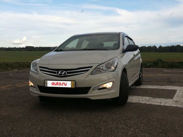 2015 Hyundai Solaris I Рестайлинг, бежевый, 920000 рублей - вид 5