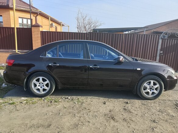 2005 Hyundai Sonata V (NF), красный, 600000 рублей - вид 4