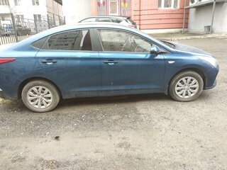 2022 Hyundai Solaris II Рестайлинг, синий, 1800000 рублей, вид 2