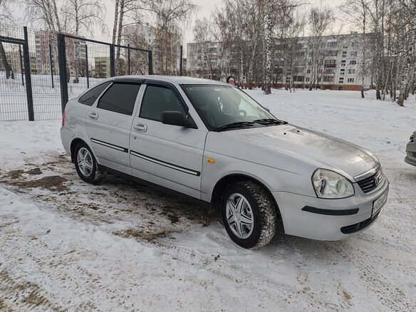 2009 Lada (ВАЗ) Priora I, серебристый, 400000 рублей - вид 3