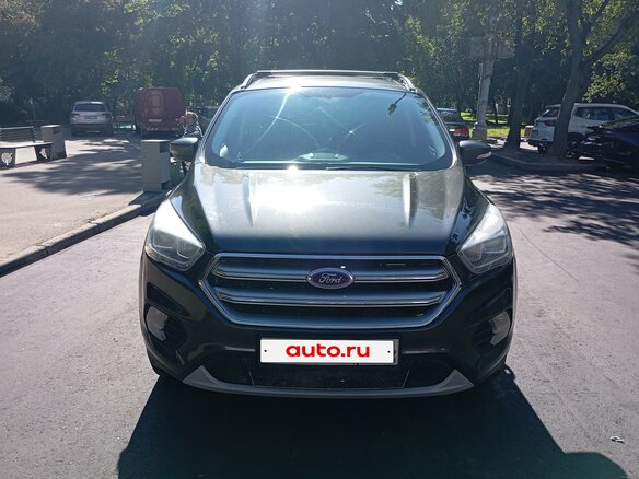 2018 Ford Kuga II Рестайлинг, серый - вид 1