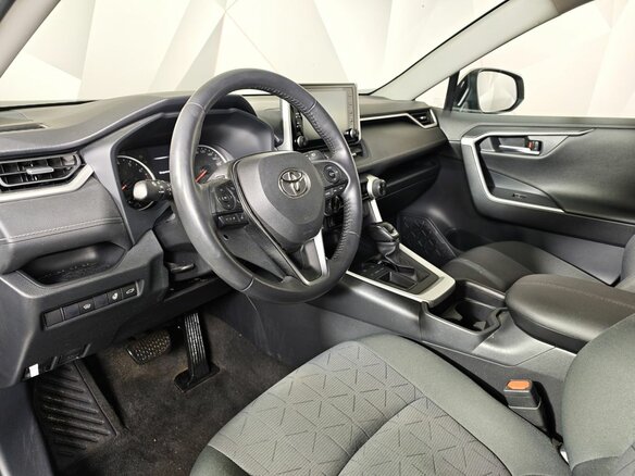 2019 Toyota RAV4 V (XA50), серый, 2600000 рублей - вид 18